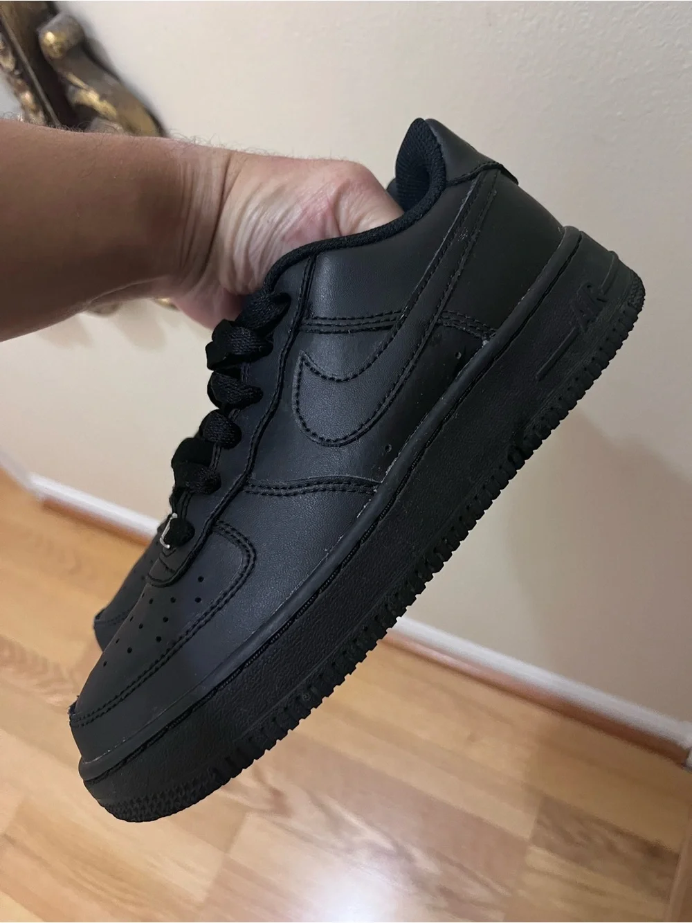 Nike Air Force 1 Lifestyle/Streetwear Shoed Size 4.5 Youth/6 Women